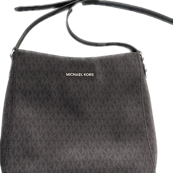 Michael Kors Handbags - Michael Kors Purse